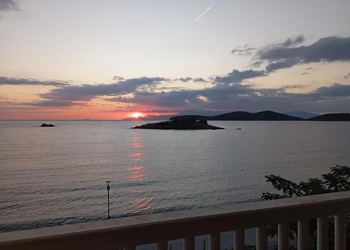 Nea Peramos Διαμέρισμα Néa Péramos