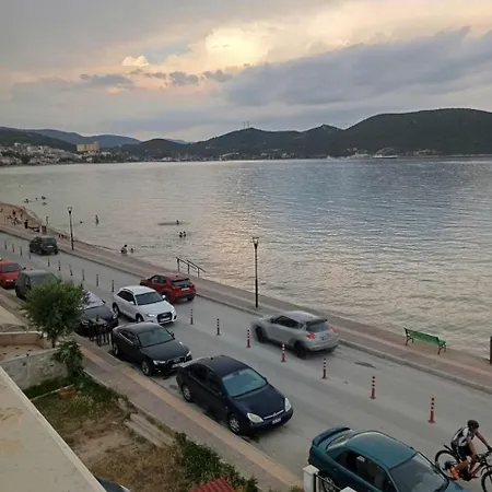 Nea Peramos 公寓 Néa Péramos